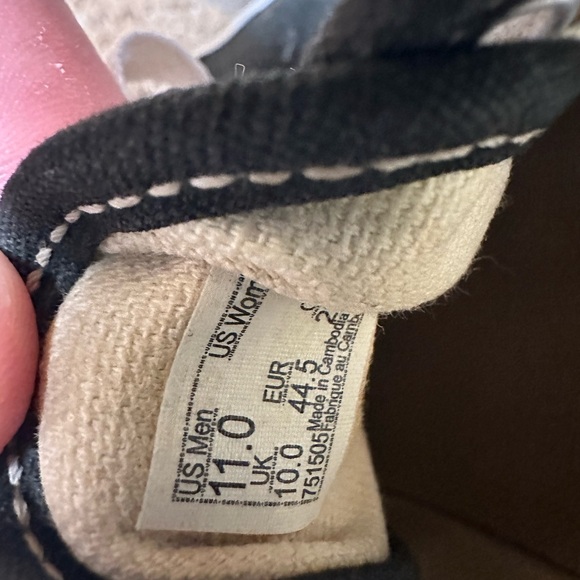 Vans shoes size 11 - Picture 3 of 3